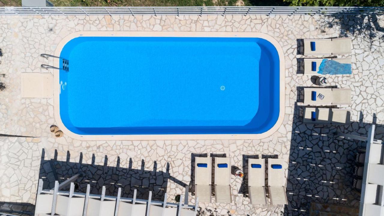 Villa Chrysallis With Heated Pool 耶奥伊乌波利斯 外观 照片