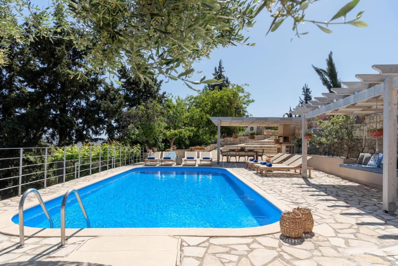 Villa Chrysallis With Heated Pool 耶奥伊乌波利斯 外观 照片