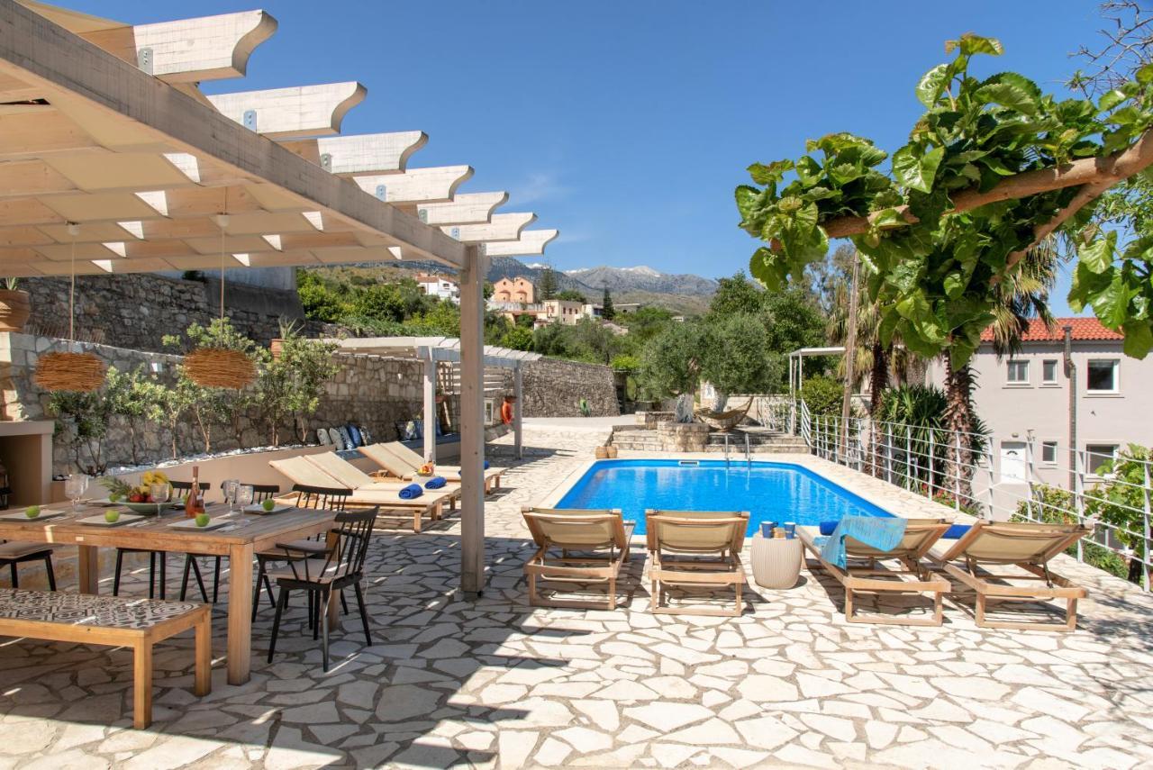 Villa Chrysallis With Heated Pool 耶奥伊乌波利斯 外观 照片
