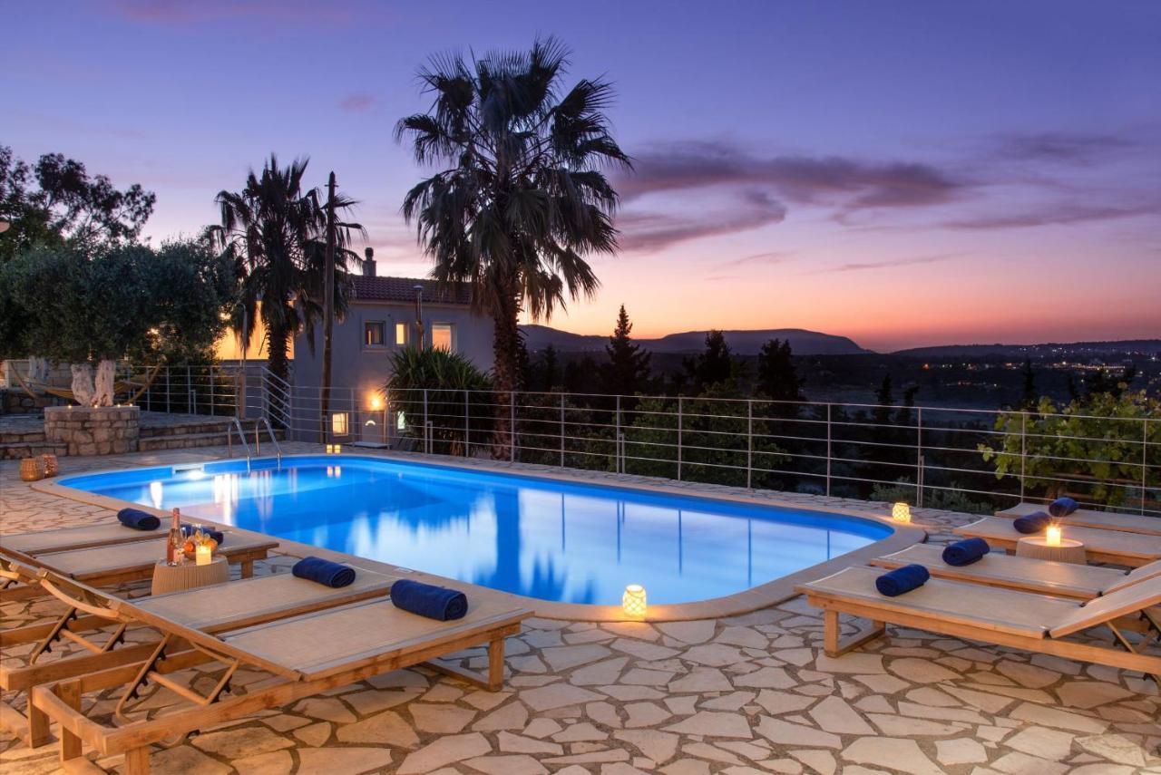 Villa Chrysallis With Heated Pool 耶奥伊乌波利斯 外观 照片